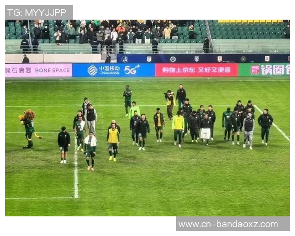 张晓彬呼吁国安球迷与球员相互理解共度换帅挑战时刻 张晓彬呼吁国安球迷与球员相互理解共度换帅挑战时刻