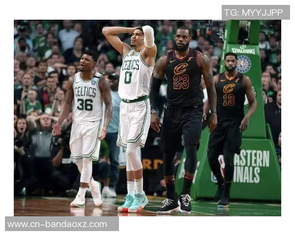 CC单场豪取30分5板10助3断3帽上一位东部球员是09年詹姆斯